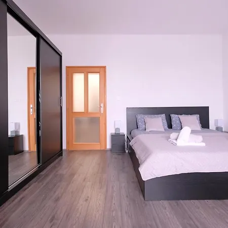 Klea - Cosy, Near Center Apartment *